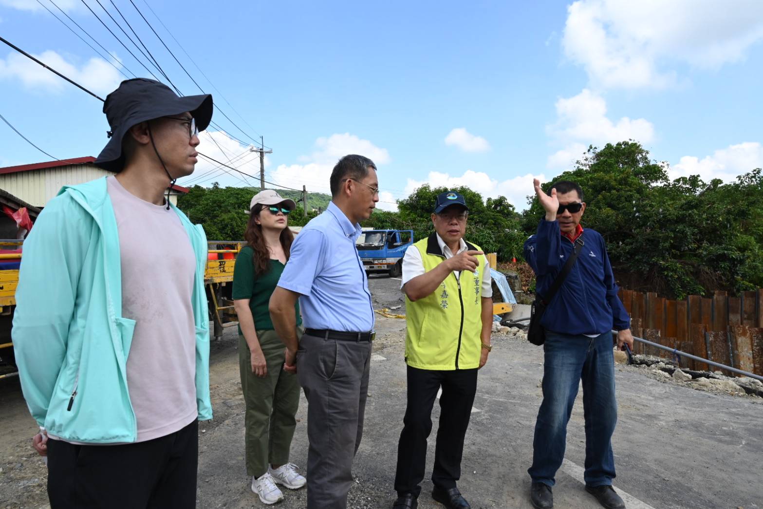 董事長指示應隨時注意臨時管線之穩固性與儘快恢復供水