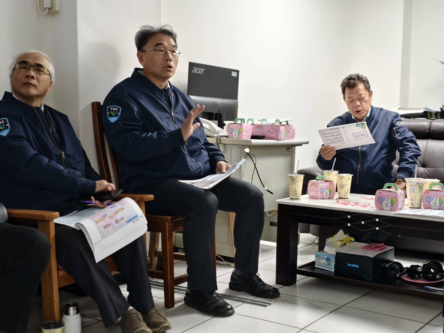 董事長聽取十二區陳處長報告供水改善工程計畫