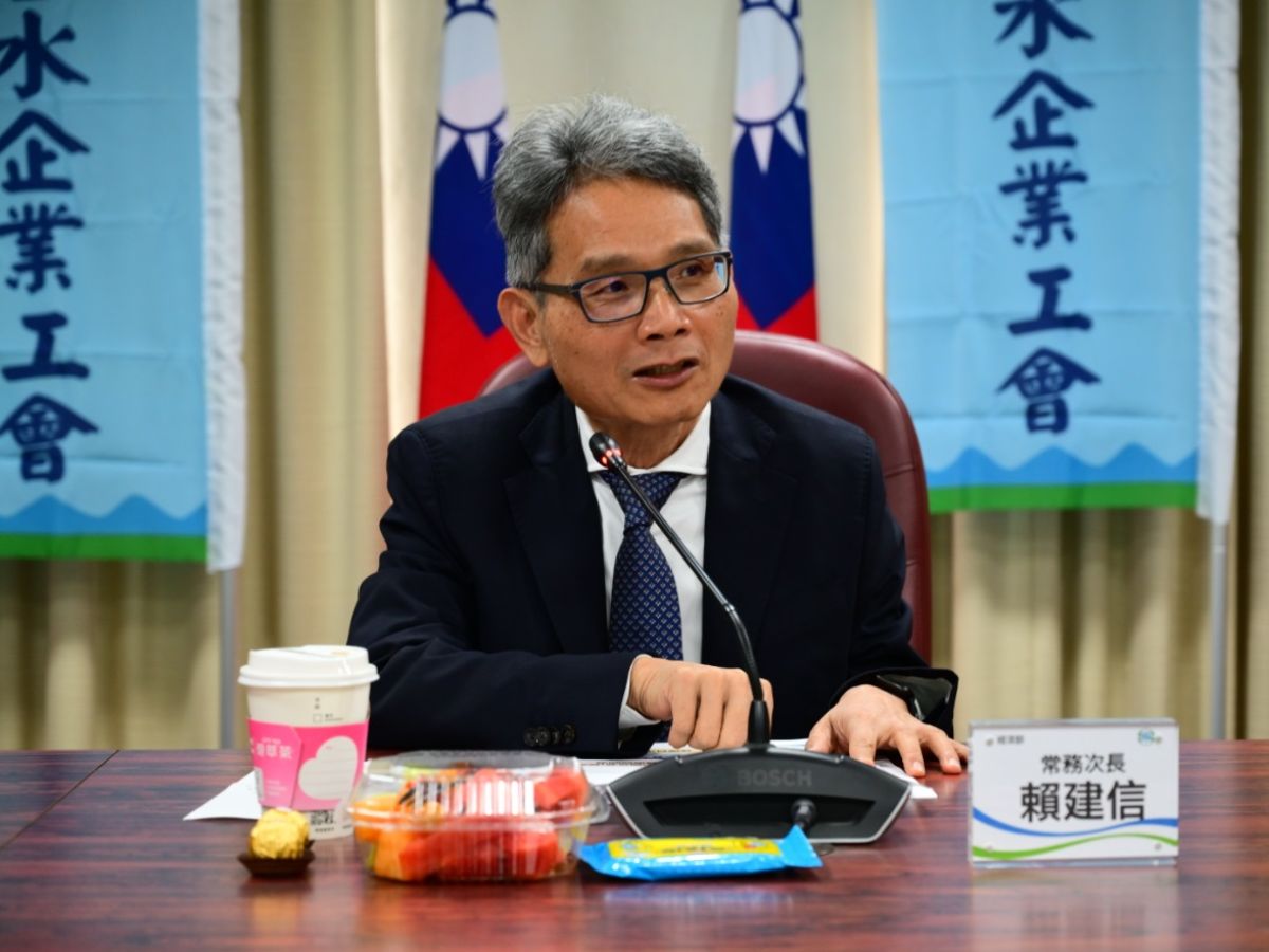 經濟部賴常務次長致詞