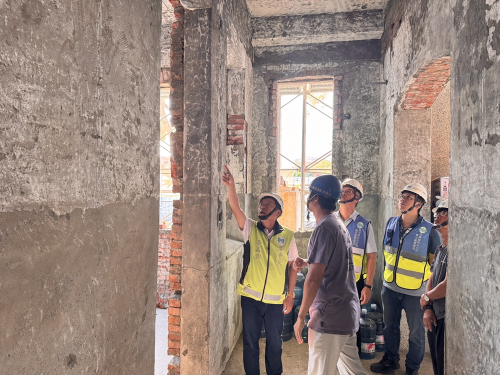 董事長視察竹寮取水站古蹟修復情形