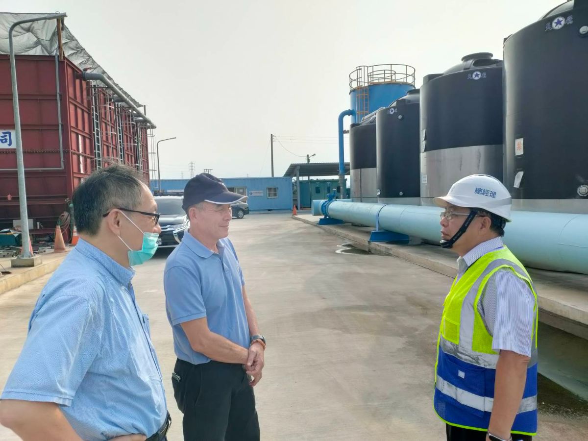 中工處鄭處長及十一區謝處長向總經理報告嘉興淨水場操作與出水情況