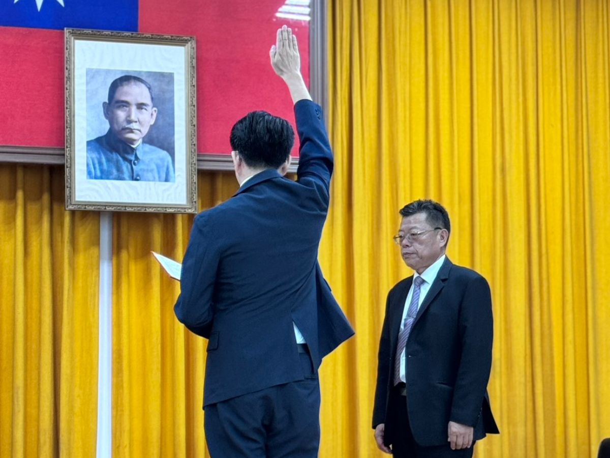 董事長擔任監誓人