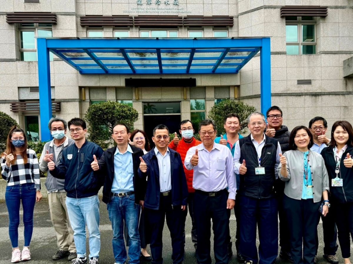 董事長與大溪所及龍潭廠同仁合影