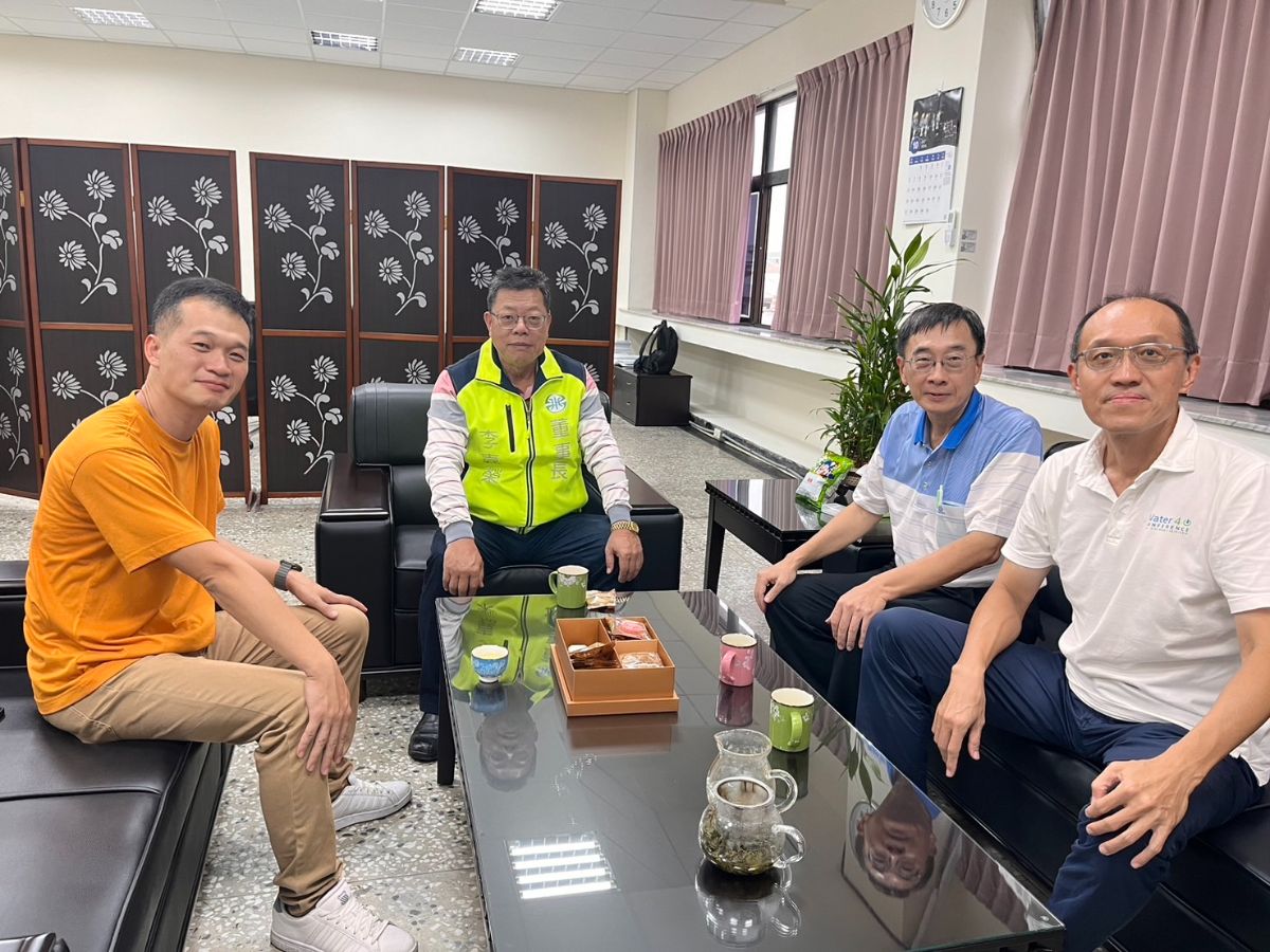 董事長至屏東區處慰勉同仁辛勞