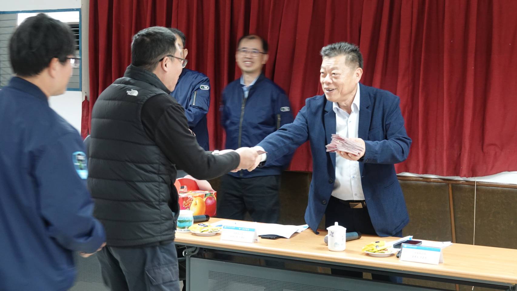 董事長慰勉同仁辛勞