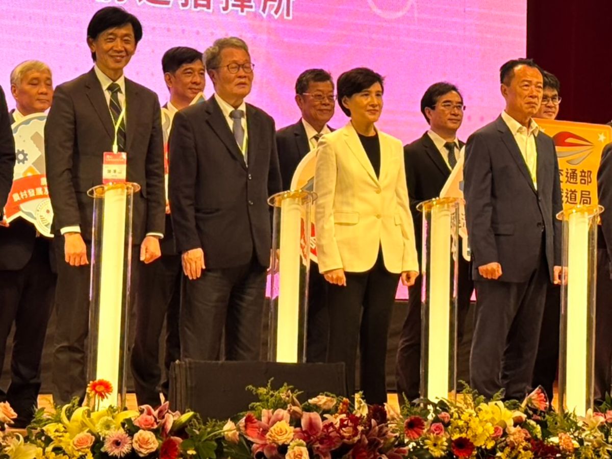 董事長接受表揚