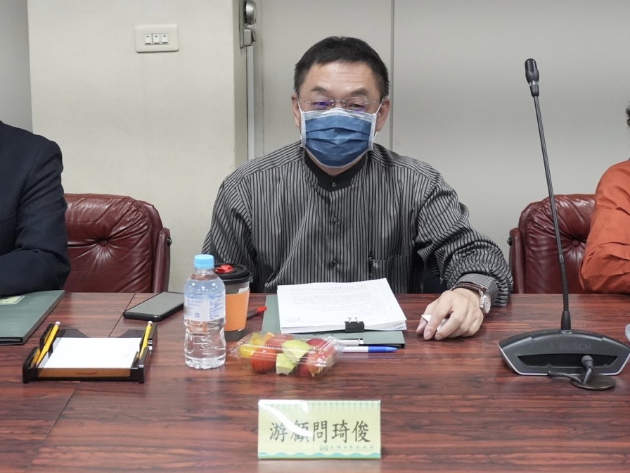 律師顧問出席