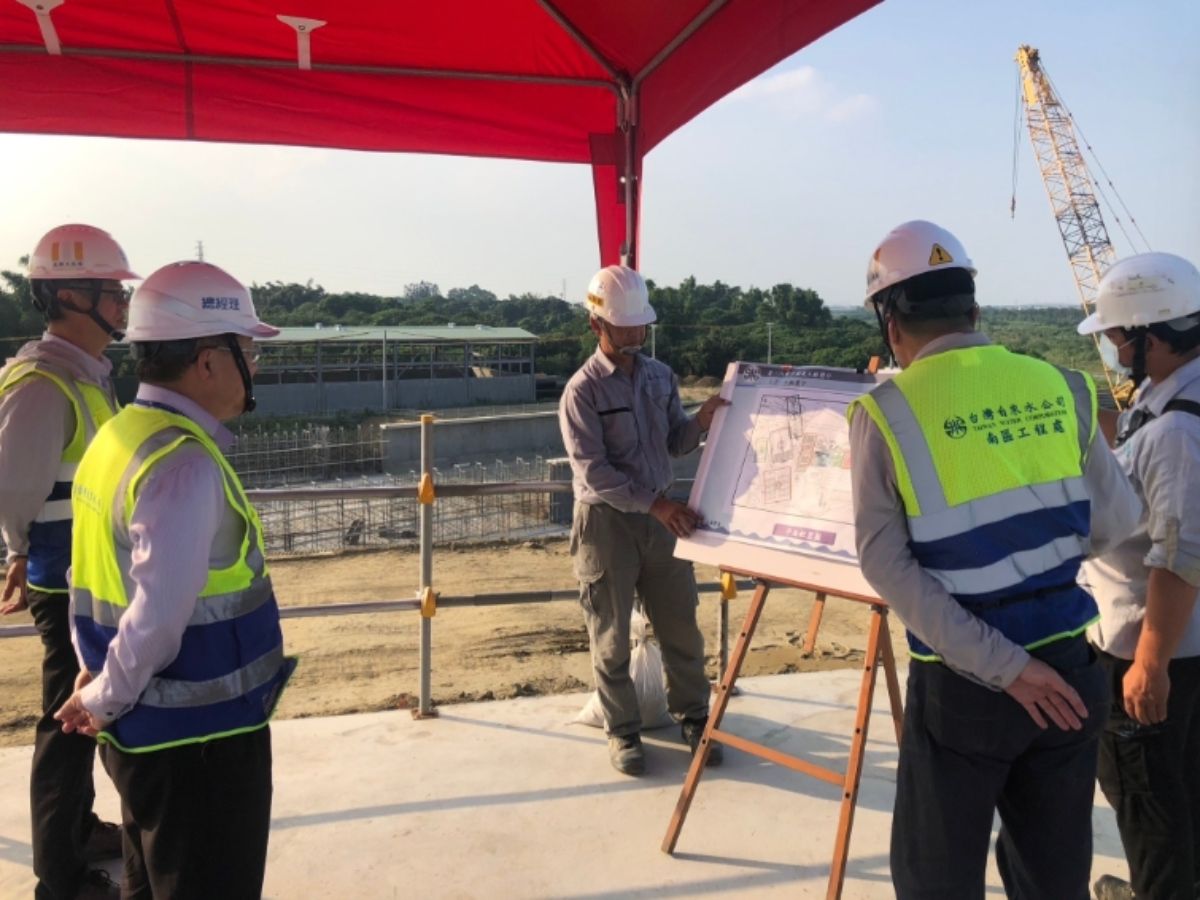 總經理聽取山上淨水場更新改善工程簡報