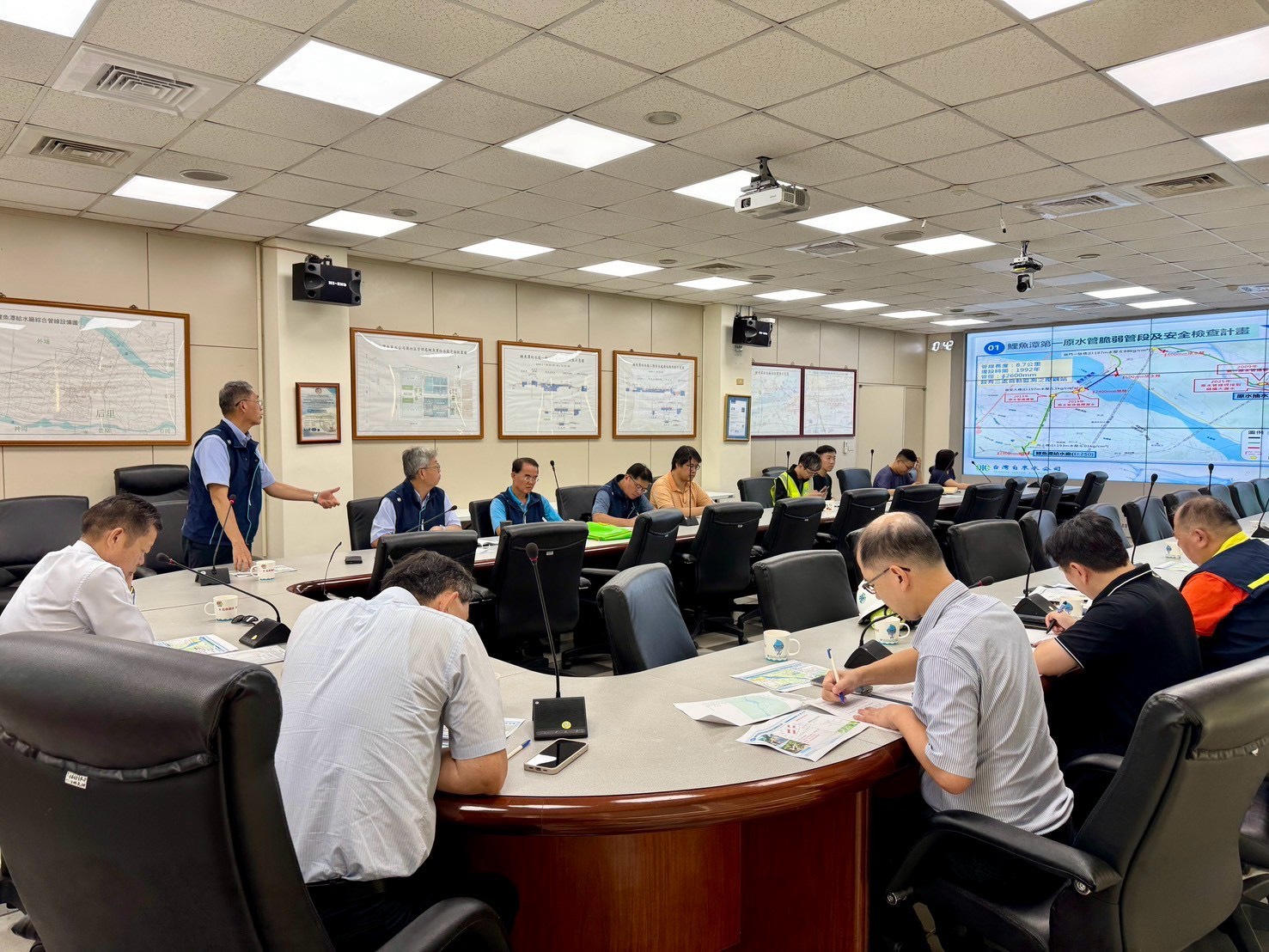 董事長聽取鯉魚潭給水廠第一原水管安檢計畫及第二原水管操作方案施工簡報
