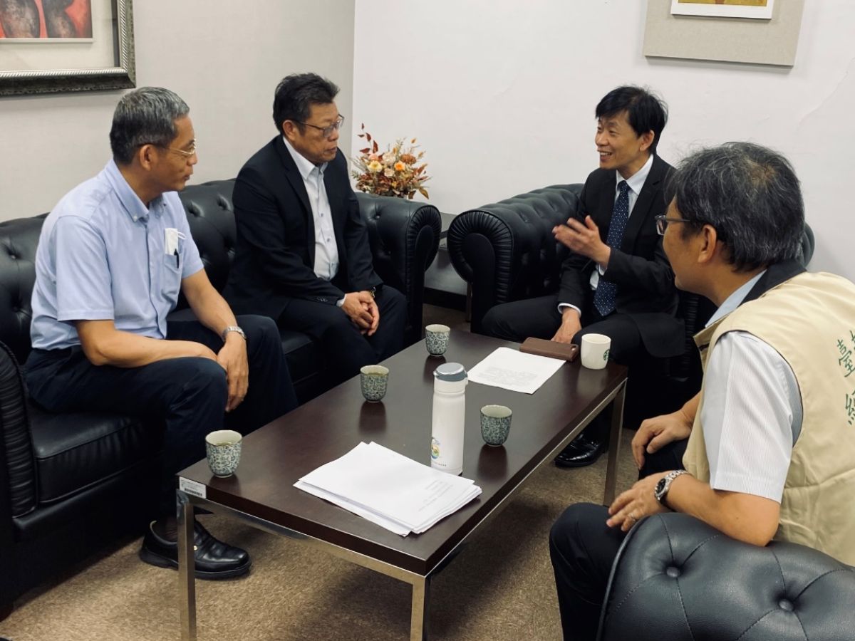 董事長率第六區張處長與葉副市長洽談供水穩定事宜