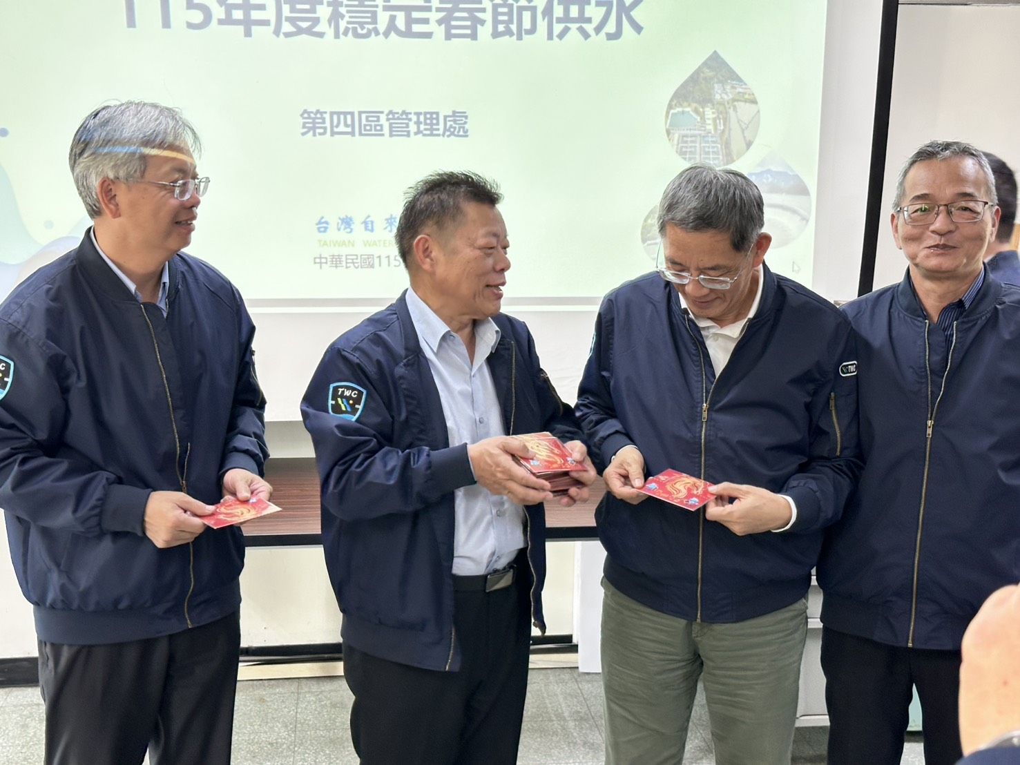 董事長慰勉台中給水廠同仁