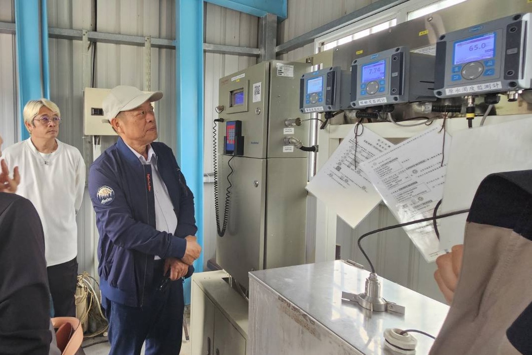 董事長視察新竹隆恩堰水質儀器