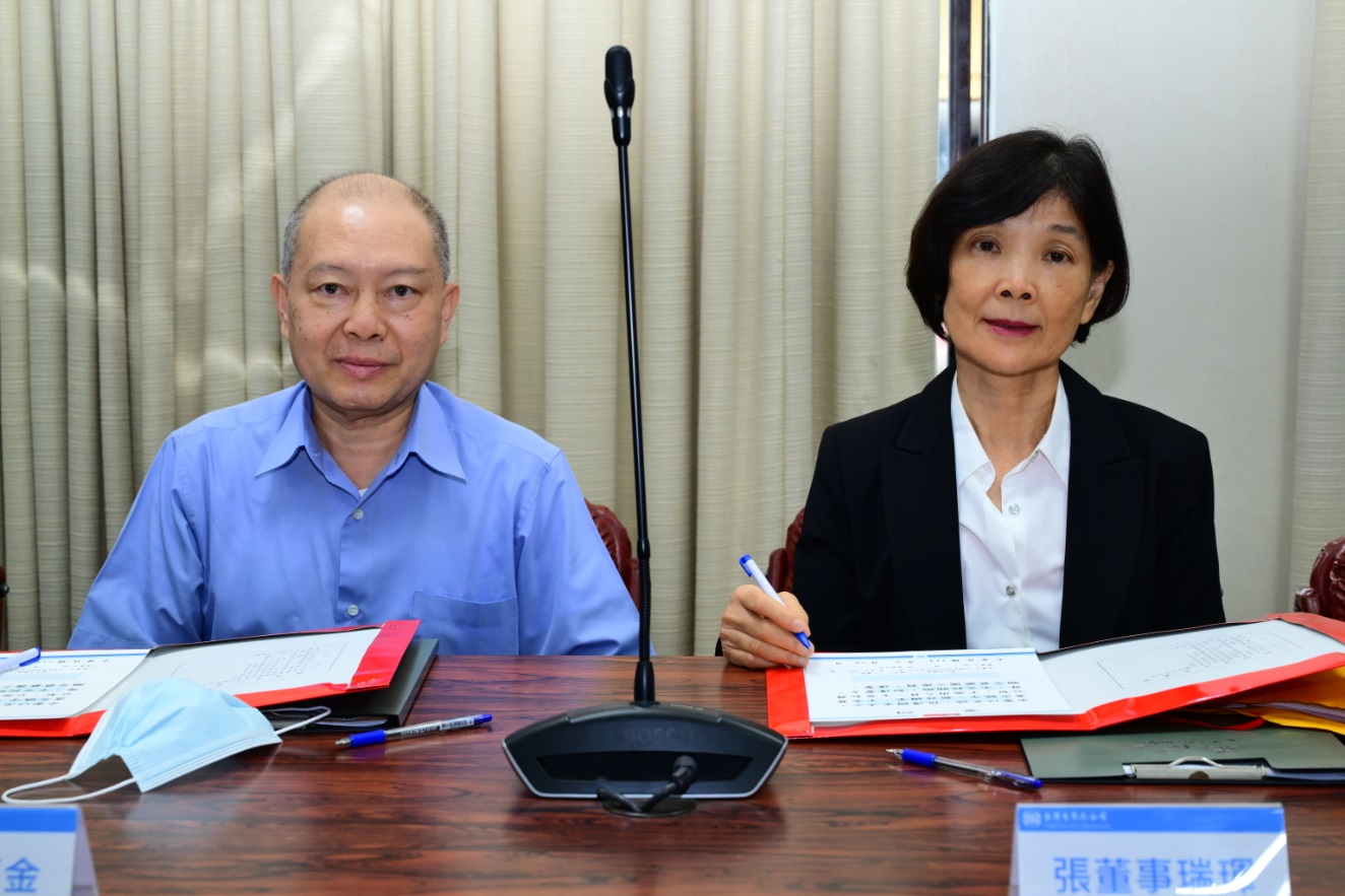 董事出席