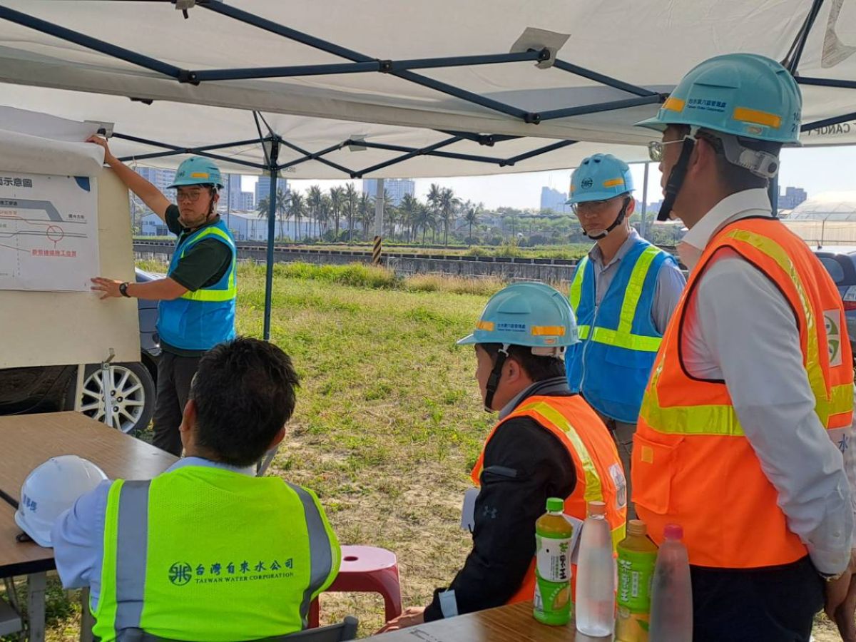 董事長聽取烏橋2000SP管線改遷工程施工簡報