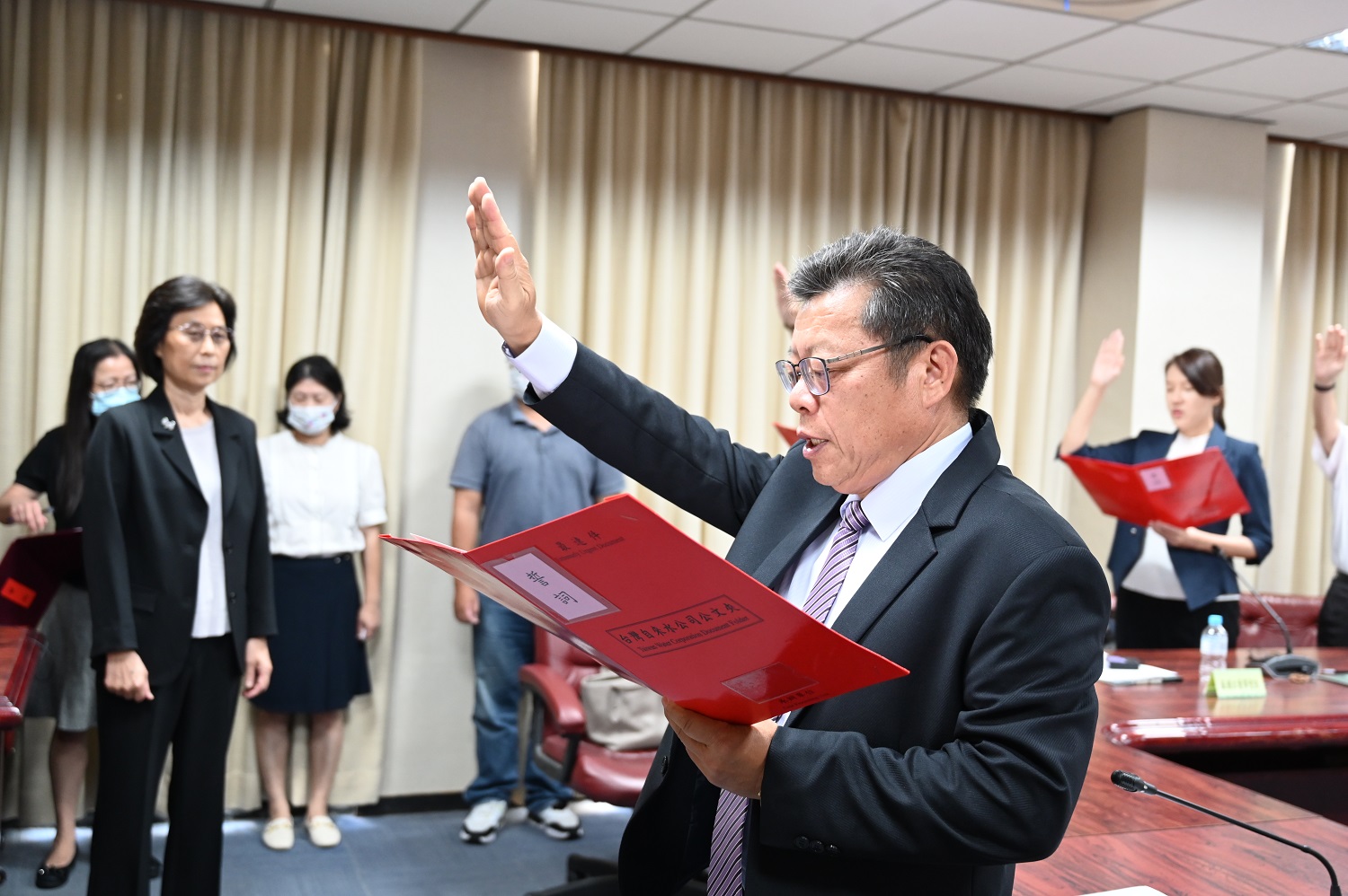 董事長宣誓就職