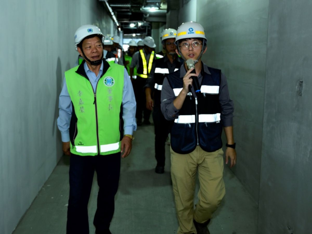 董事長視察公司新辦公園區施工現場