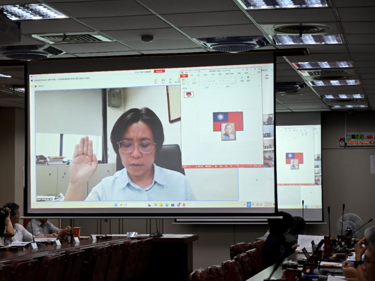 新任監察人張芫維以視訊宣誓就職