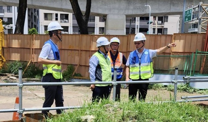董事長視察楠梓產業園區中期供水工程現場