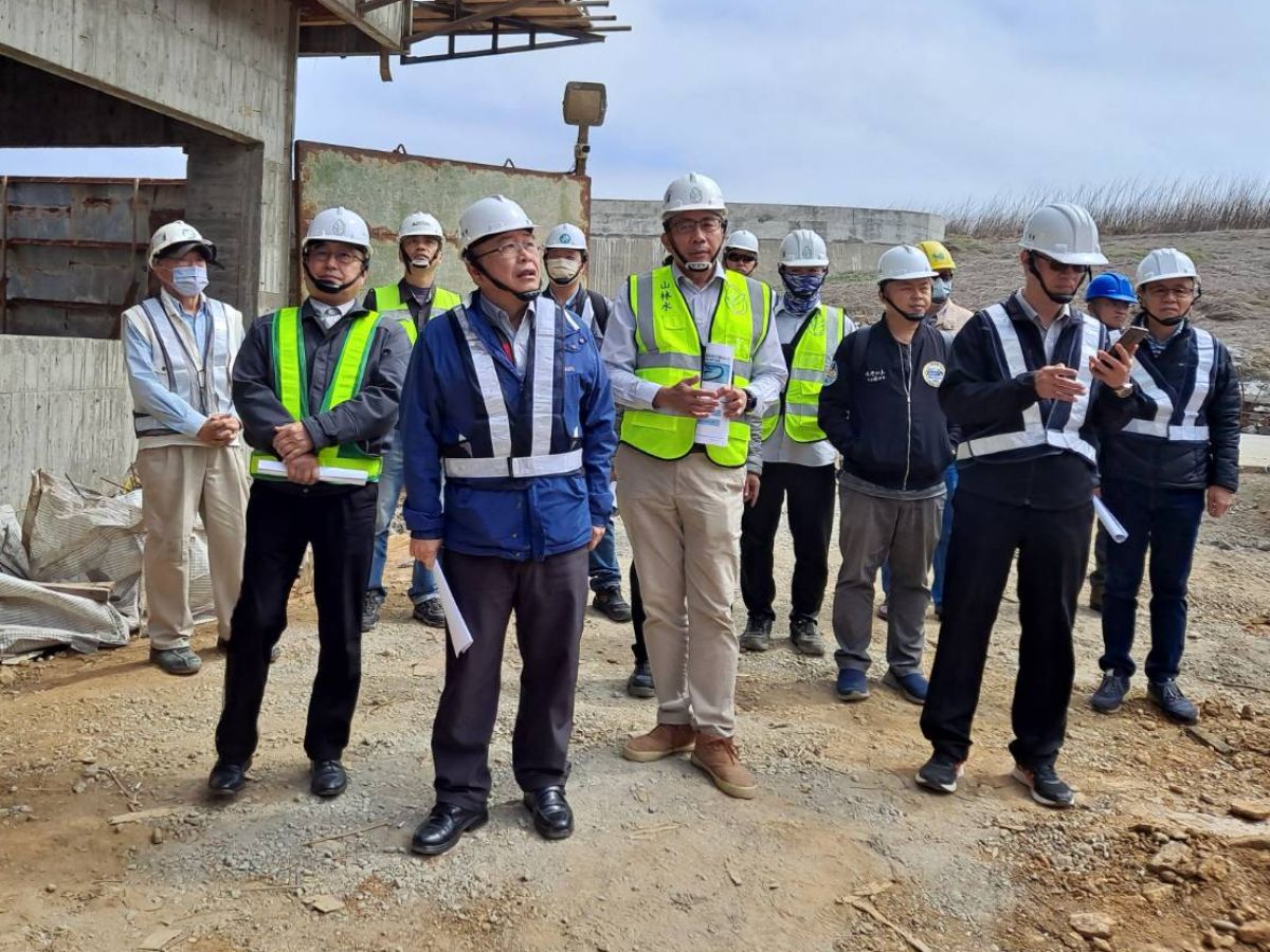 總經理視察七美嶼900噸海淡廠工程