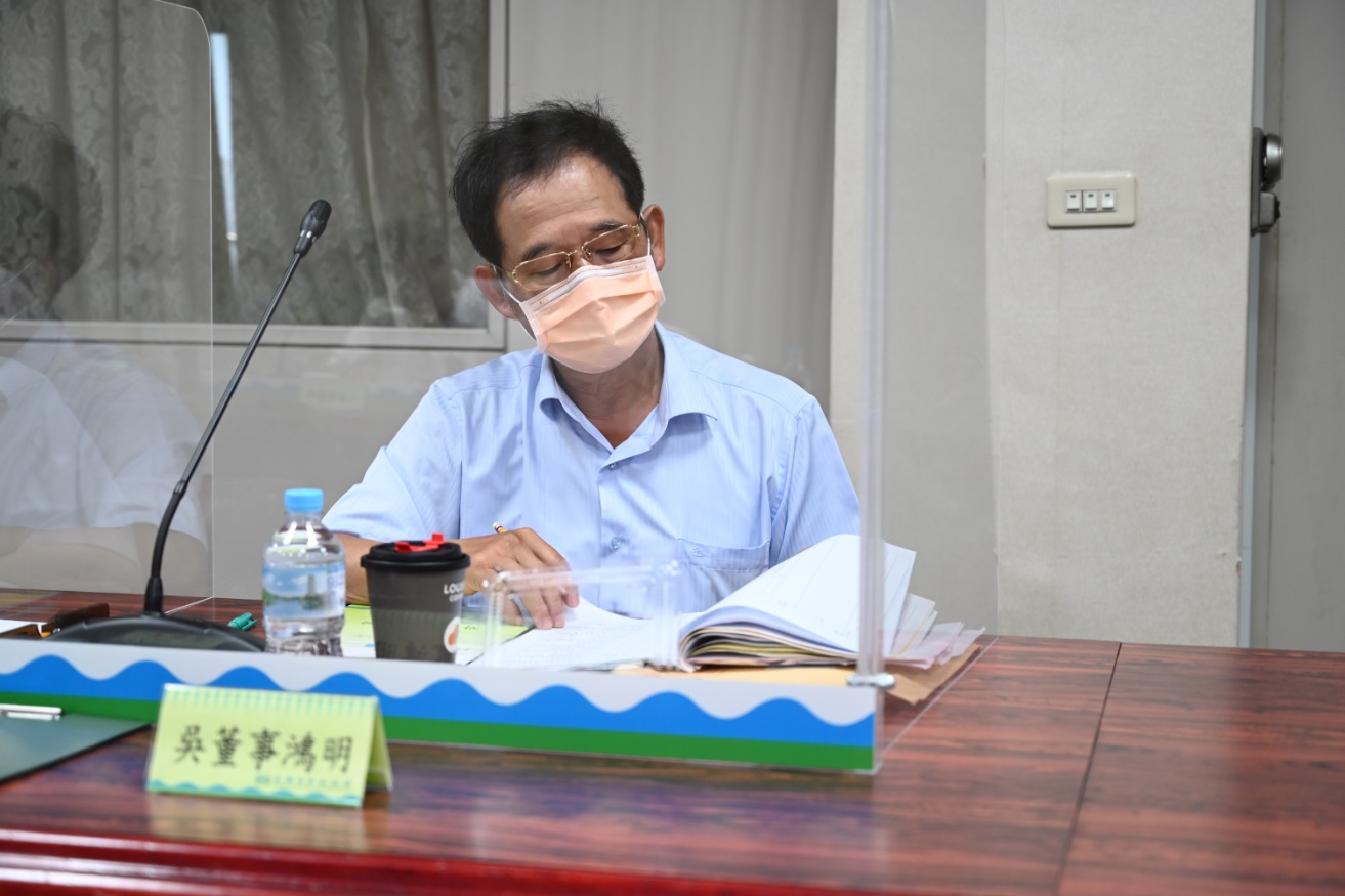 吳董事出席