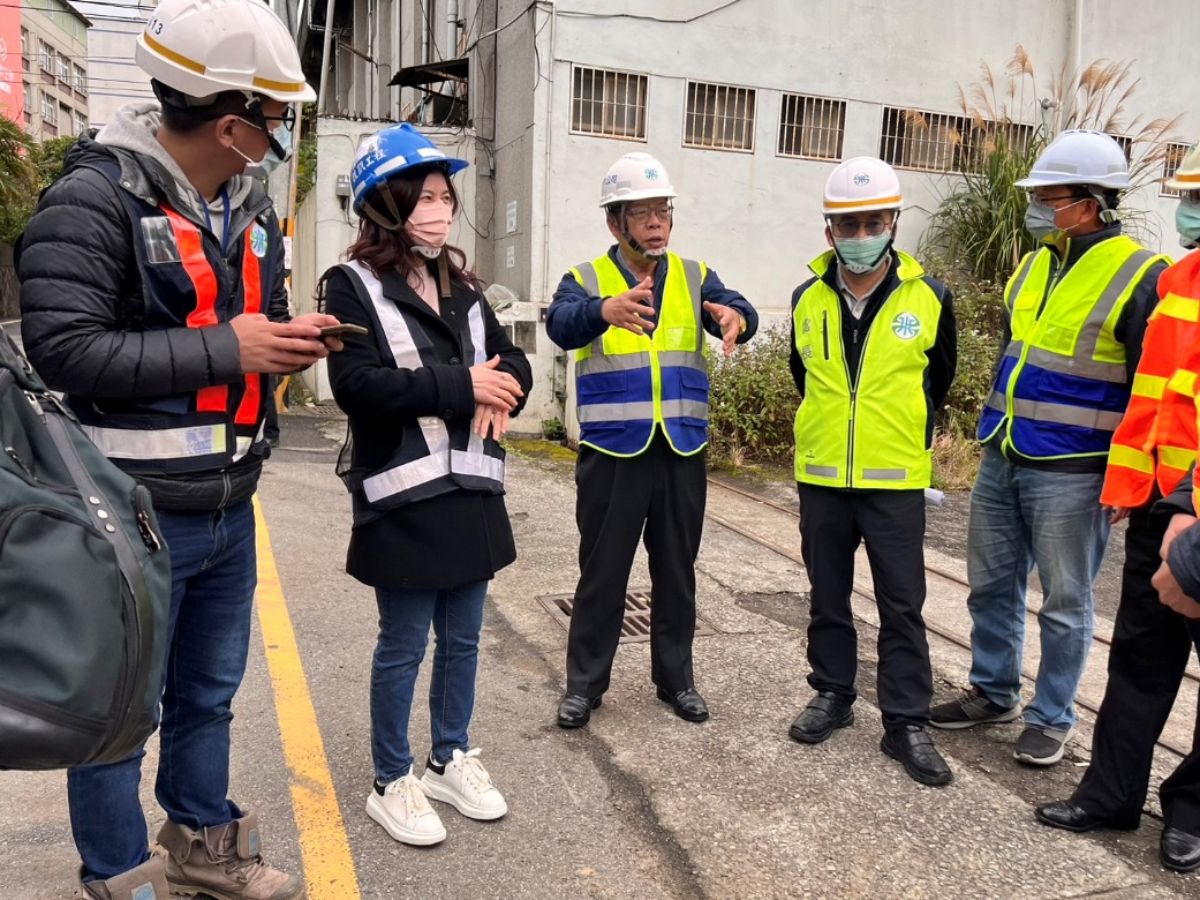 總經理視察桃園有恆街工地