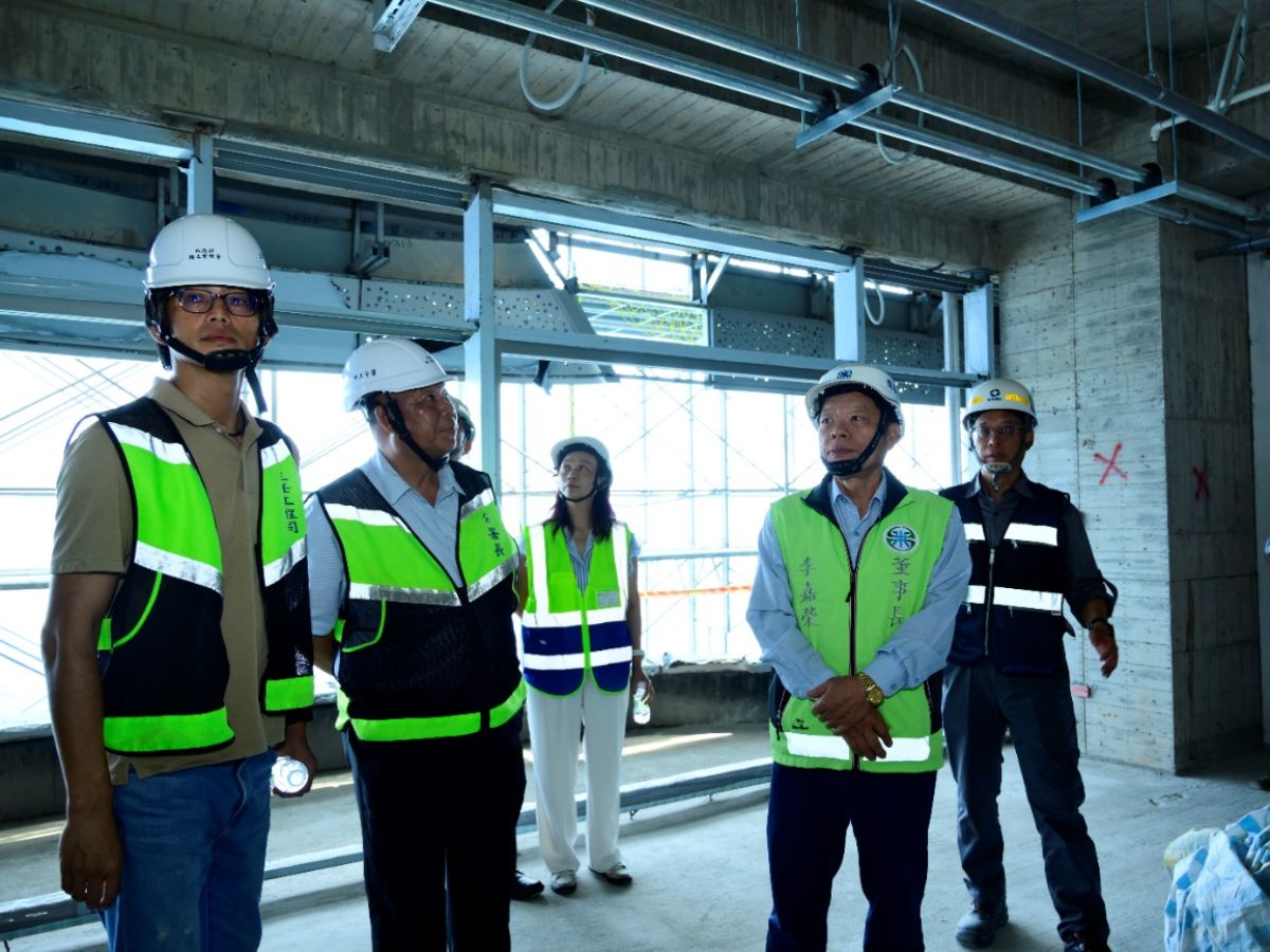 董事長視察公司新辦公園區施工現場