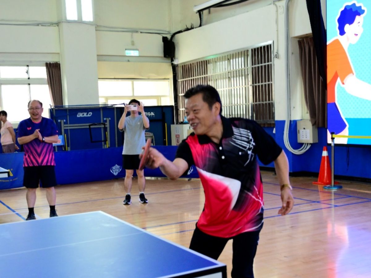 董事長主持開球儀式