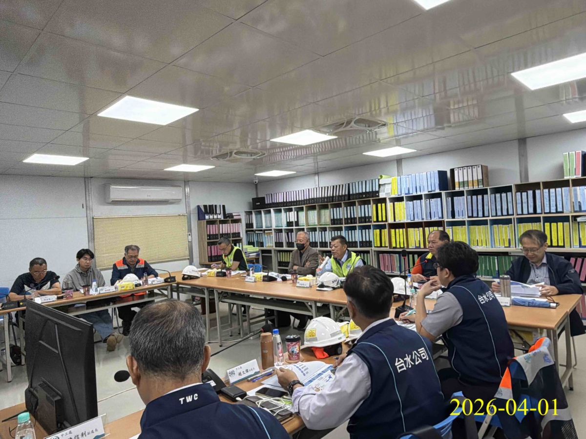 董事長於后ㄧ場新建工程工務所視察優質獎預演