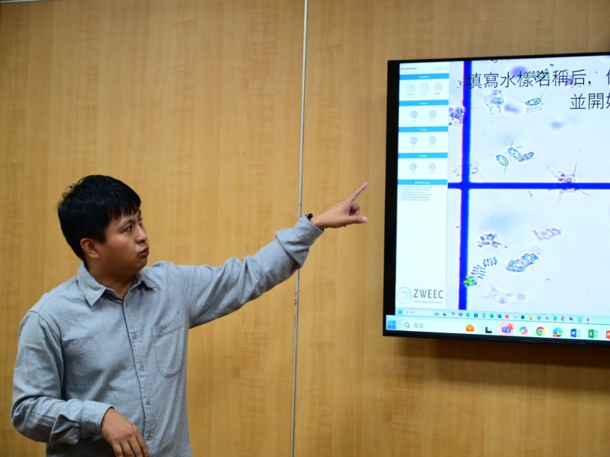 新加坡睿克科技助理副總裁簡報人工智慧自動化監測系統