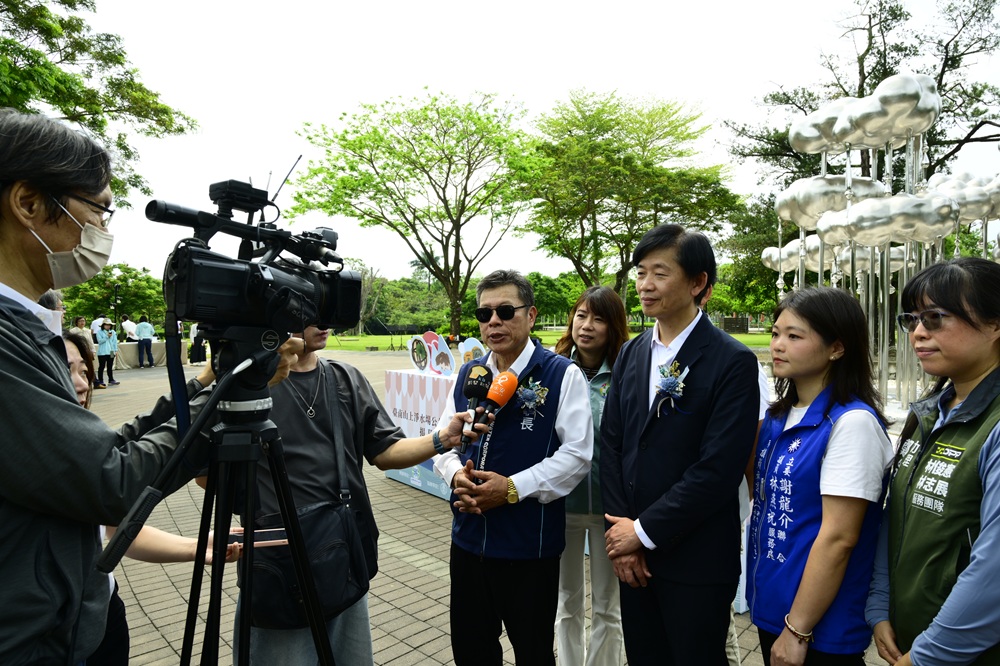 董事長接受媒體聯訪