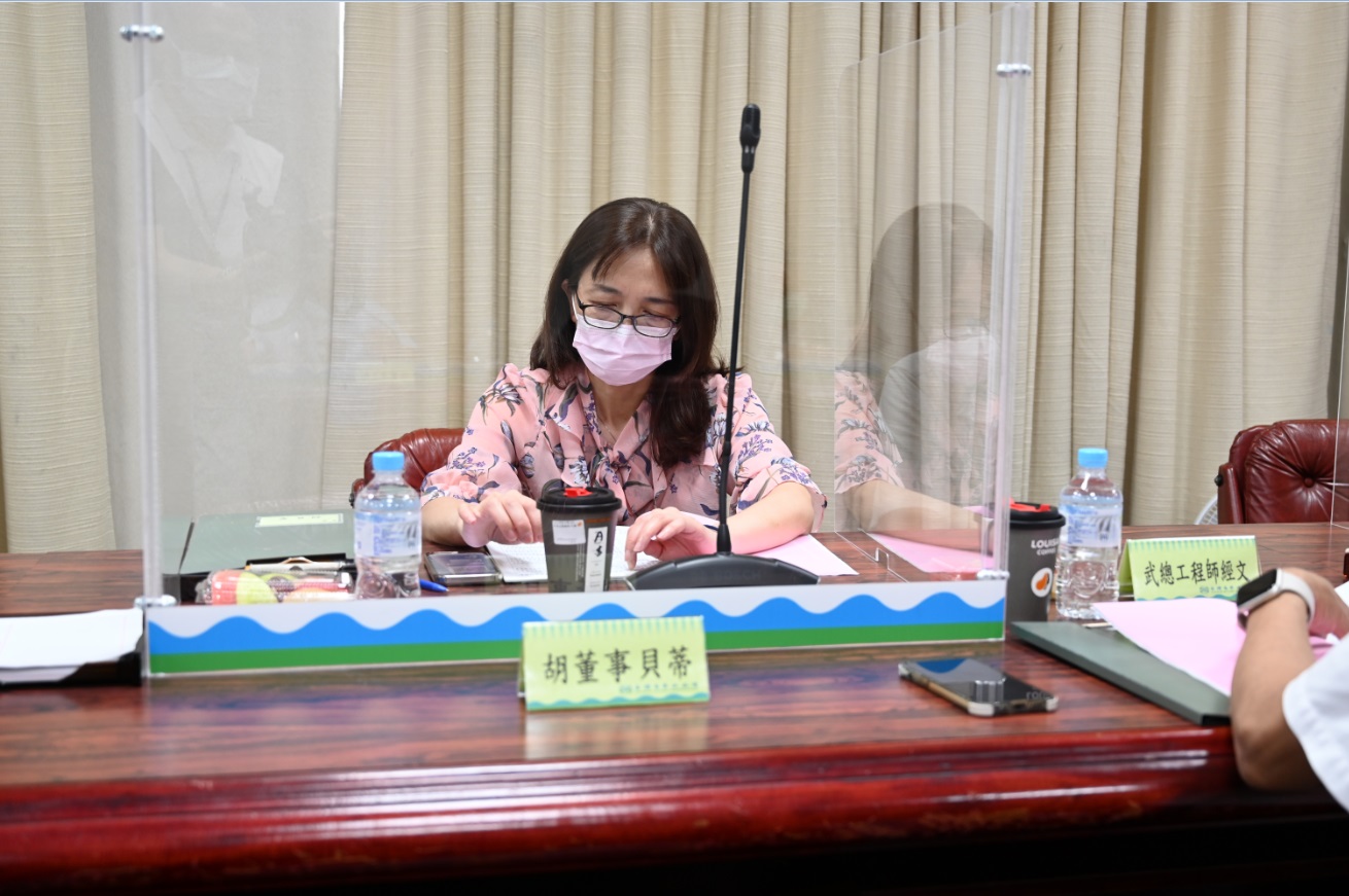 胡董事出席