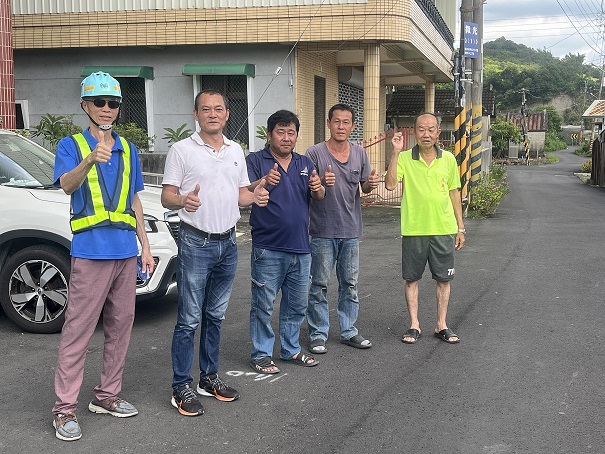 台水辦理楠西區鳳興等地水管汰換工程,預計6月底竣工,不僅供水品質可望大幅提升,道路重鋪亦讓行車更加安全,里長及居民都給予高度肯定。