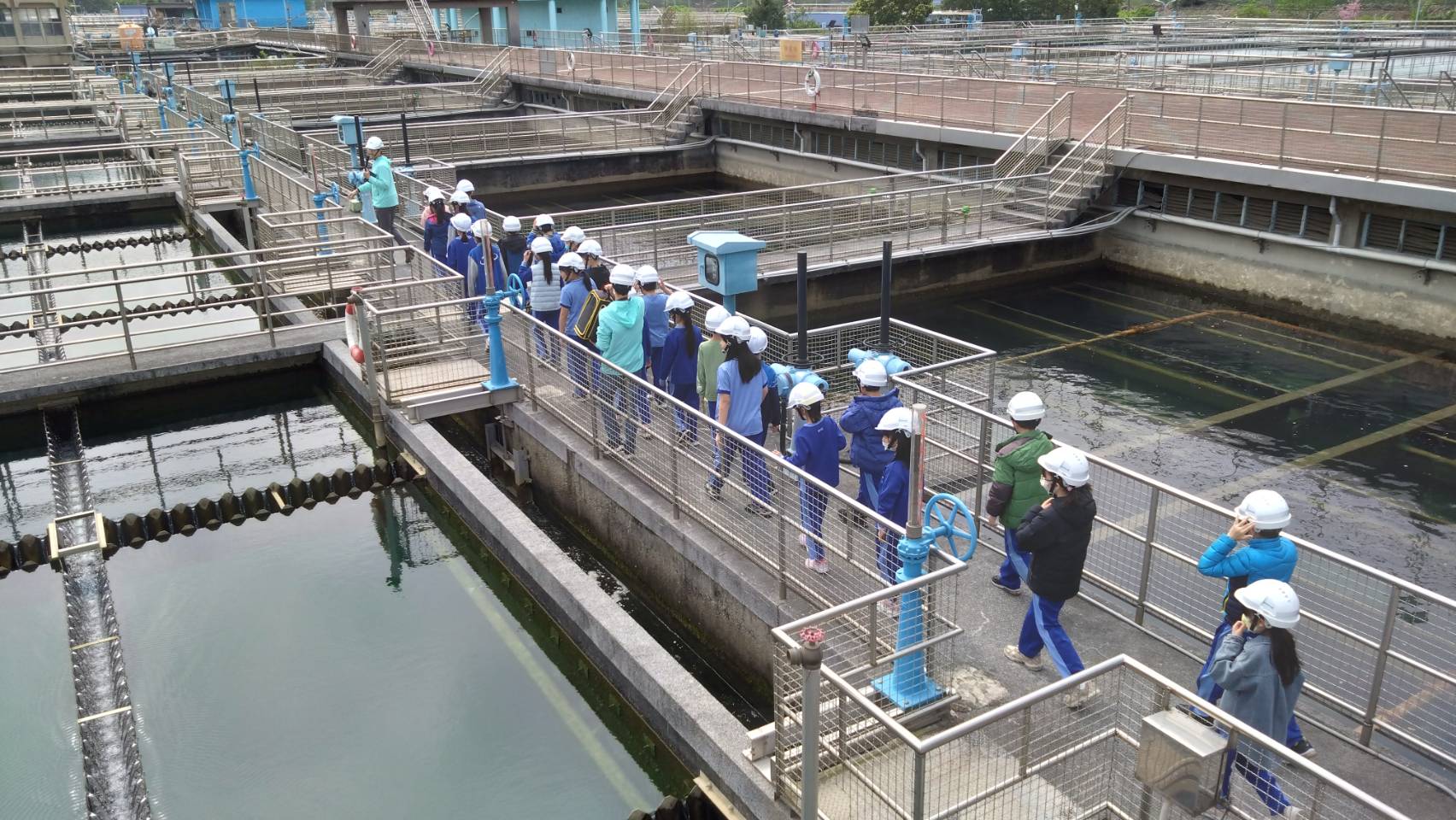 參觀板新淨水廠活動.jpg