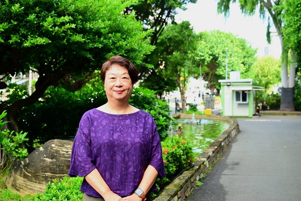 黃處長以溫和的態度及以傾聽為出發點的柔性領導方式，展現她在職場上的特質