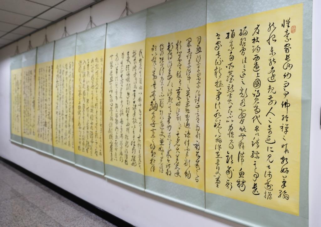 書畫家李建瑩書法作品唐懷素自敘帖(右起)