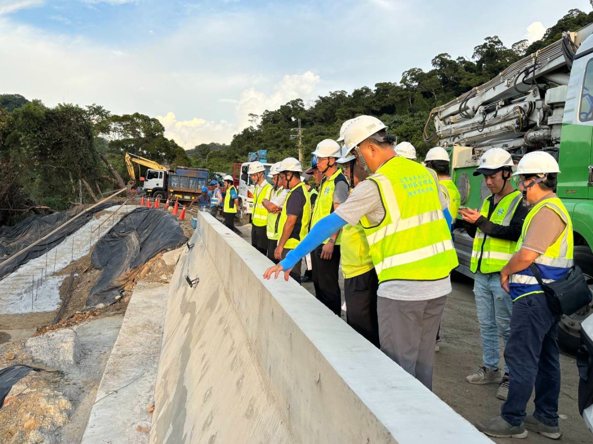 0820董事長與總經理視察「景山溪水管橋前2600mm導水管緊急搶修工程(1)(114年)