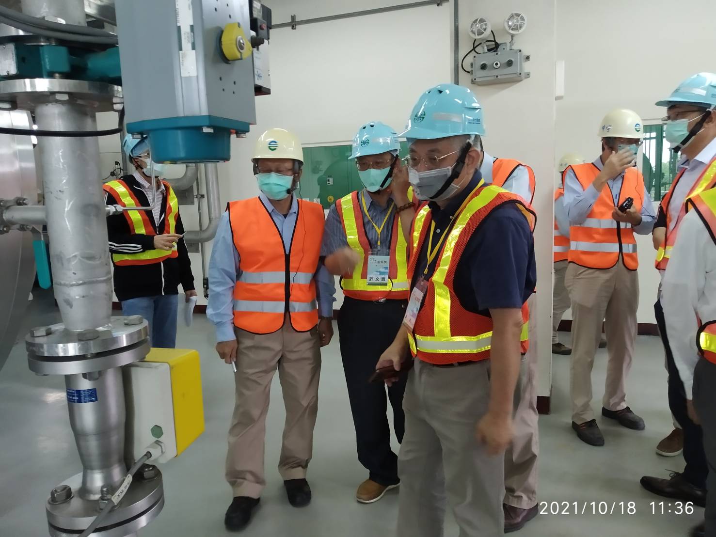 台水公司穆副總經理岳鈞、供水處陳處長文祥及七區處武處長經文帶領維護管理團隊接受公共工程金質獎評審小組考評與指正