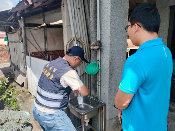 台水人員會同台南市環保局人員加強水質抽驗
