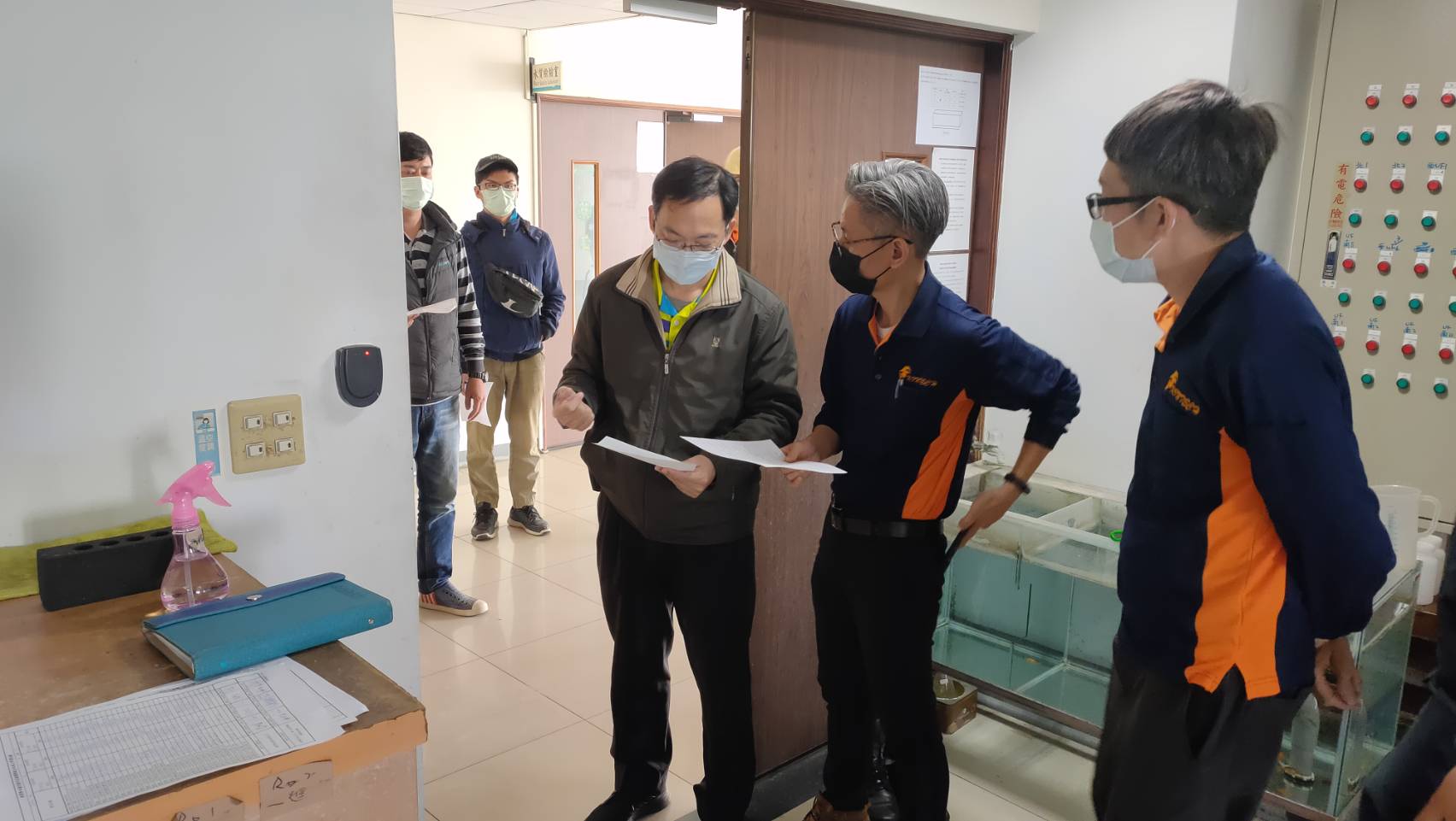 徐志宏副處長至拷潭高級淨水廠督導檢視廠商防疫相關作為.jpg