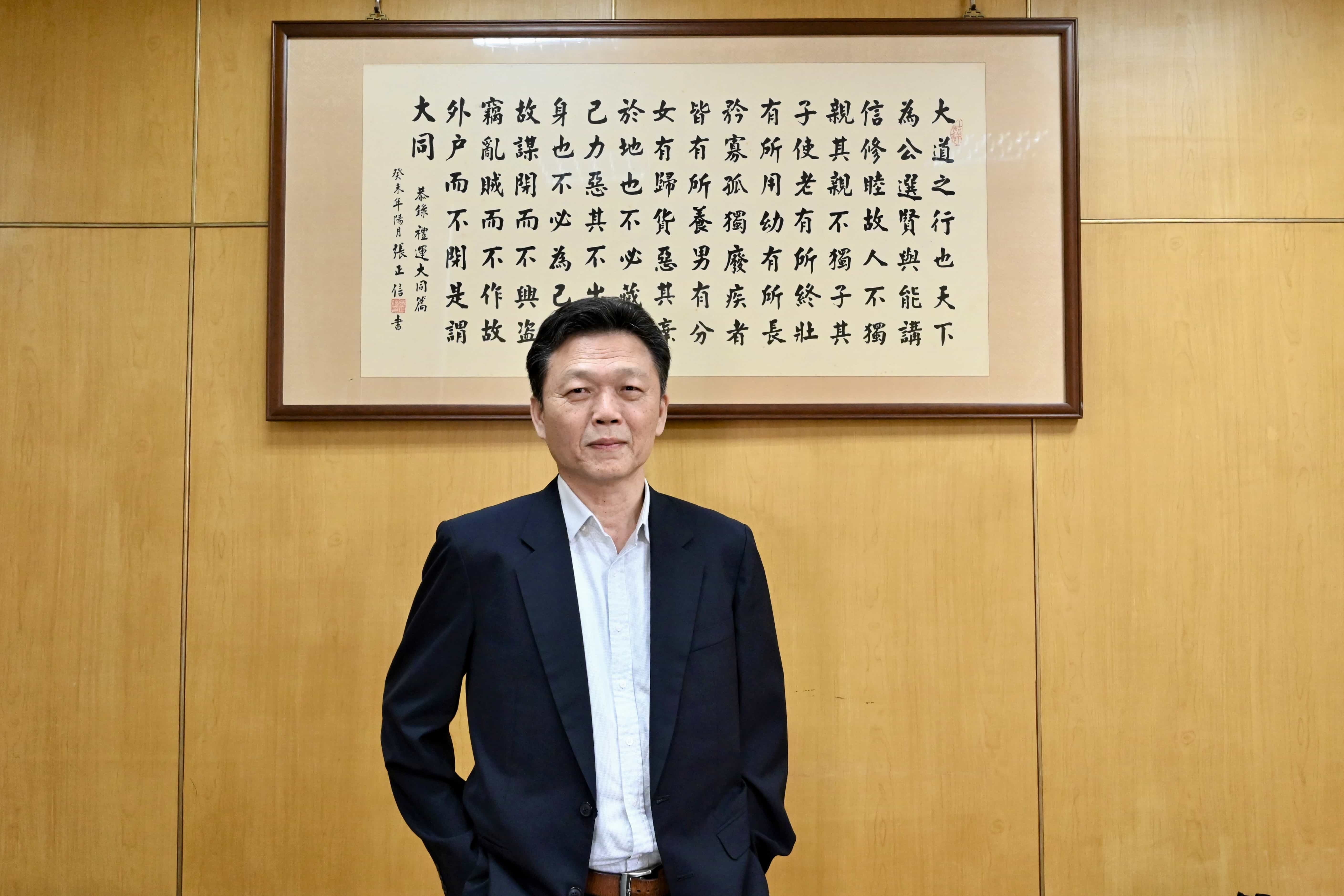台灣自來水公司副總經理穆岳鈞 台灣自來水公司副總經理穆岳鈞