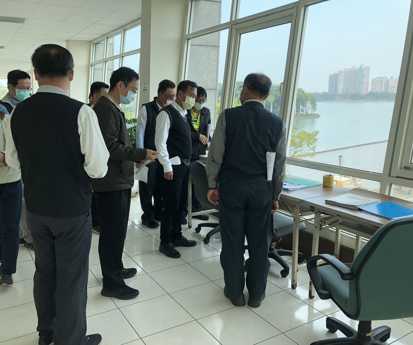 武經文處長至澄清湖高級淨水廠督導檢視廠商防疫相關作為.jpg