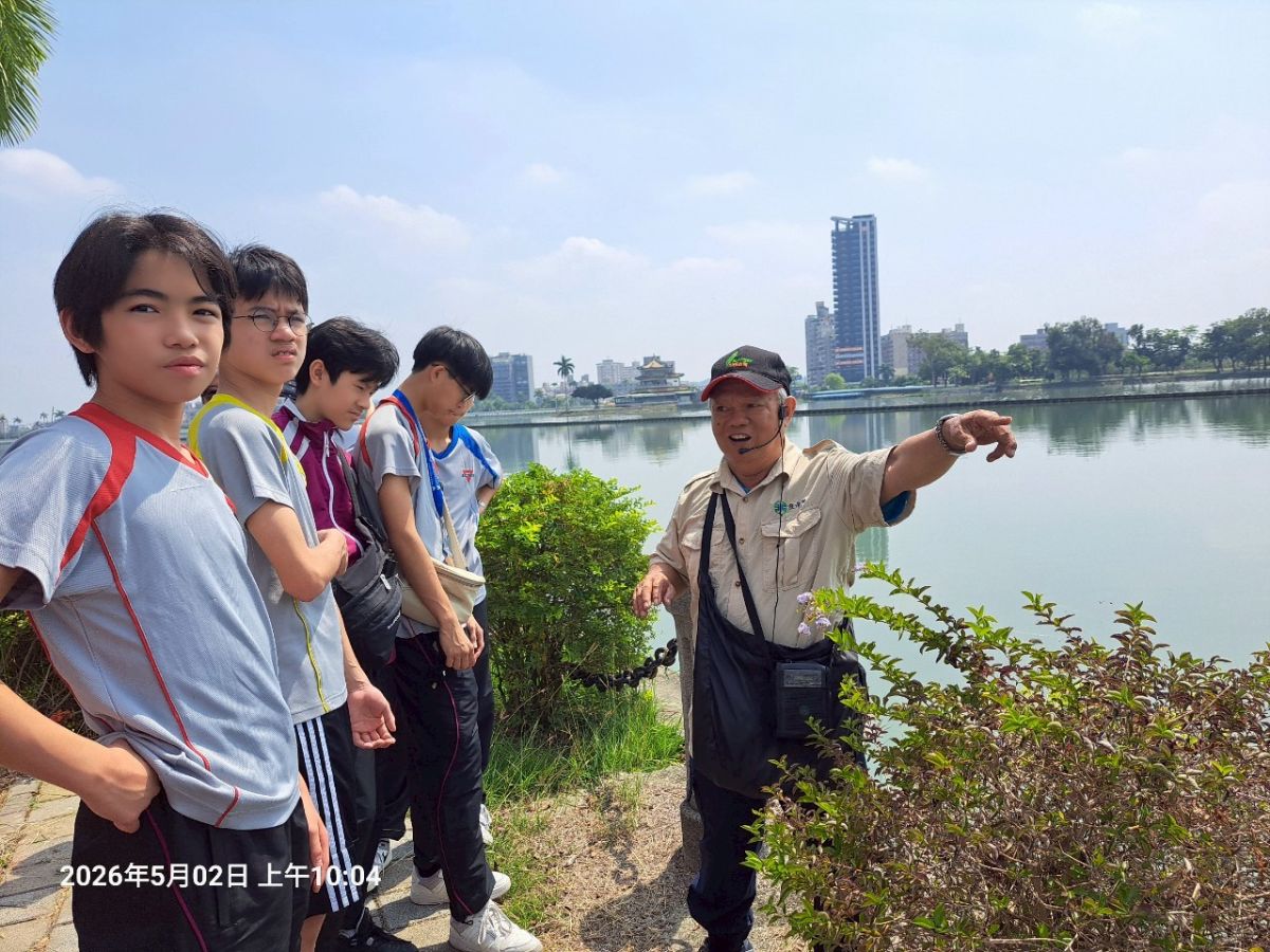 1150502-香港中學師生-環境解說2.jpg