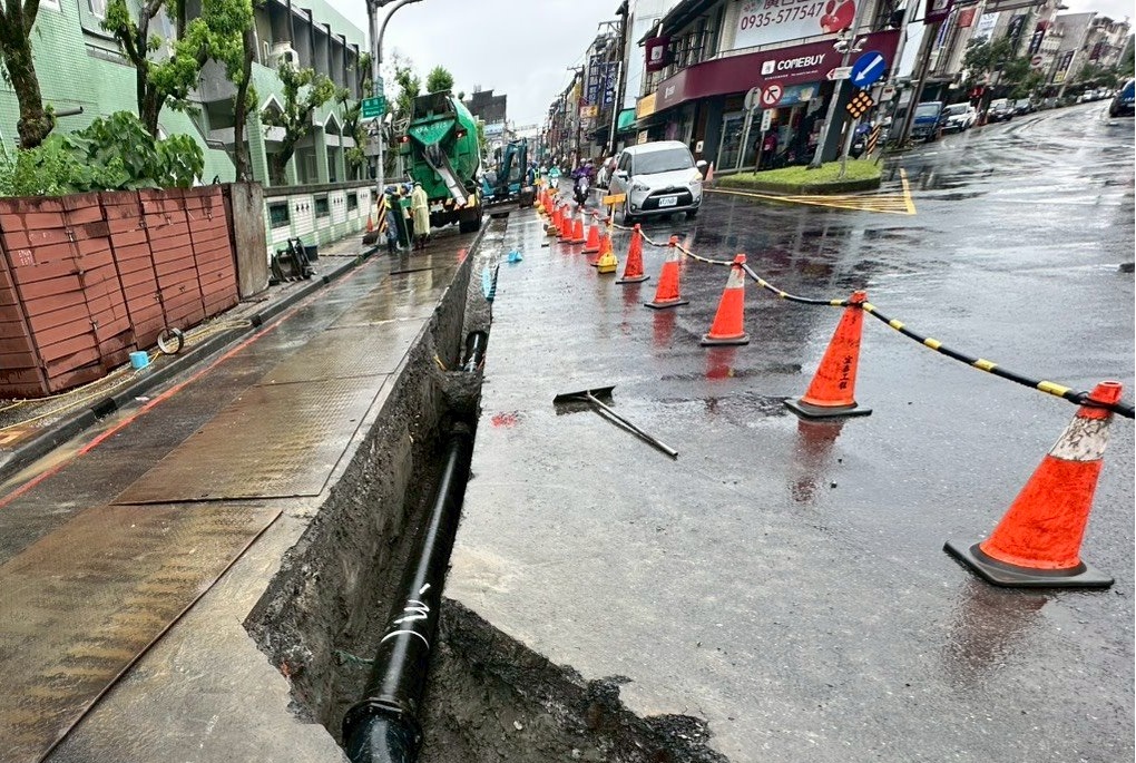 羅東鎮中山路四段汰換管線工程現場施工情形.jpg