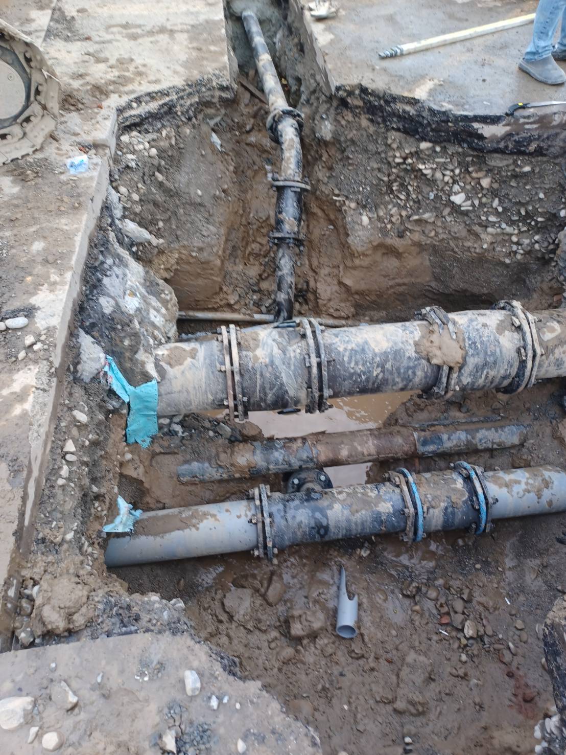 完成旗南一路及旗新街口200mm管線連結