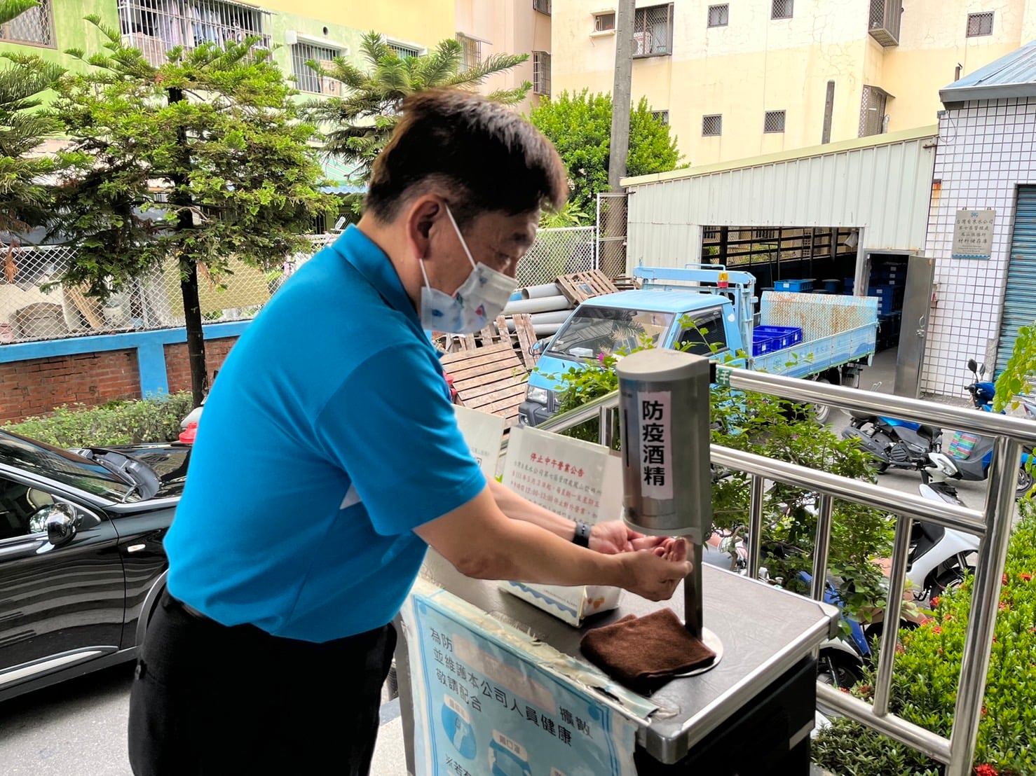 本處邱處長憲龍視察鳳山服務所