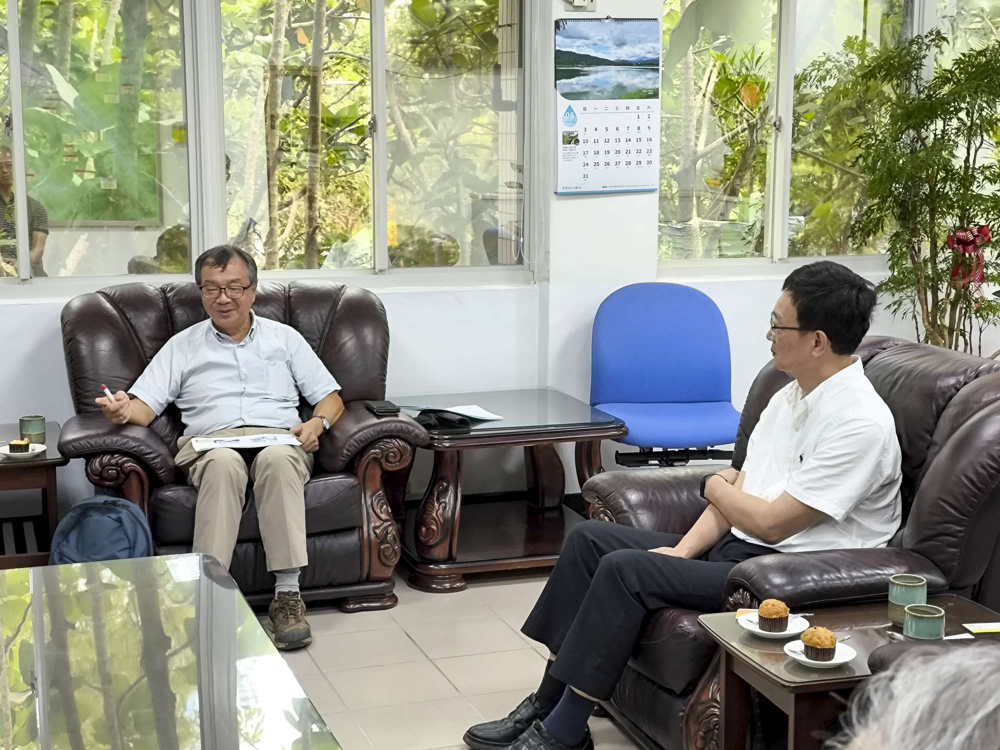 丁獨董澈士與本處葉處長.jpg