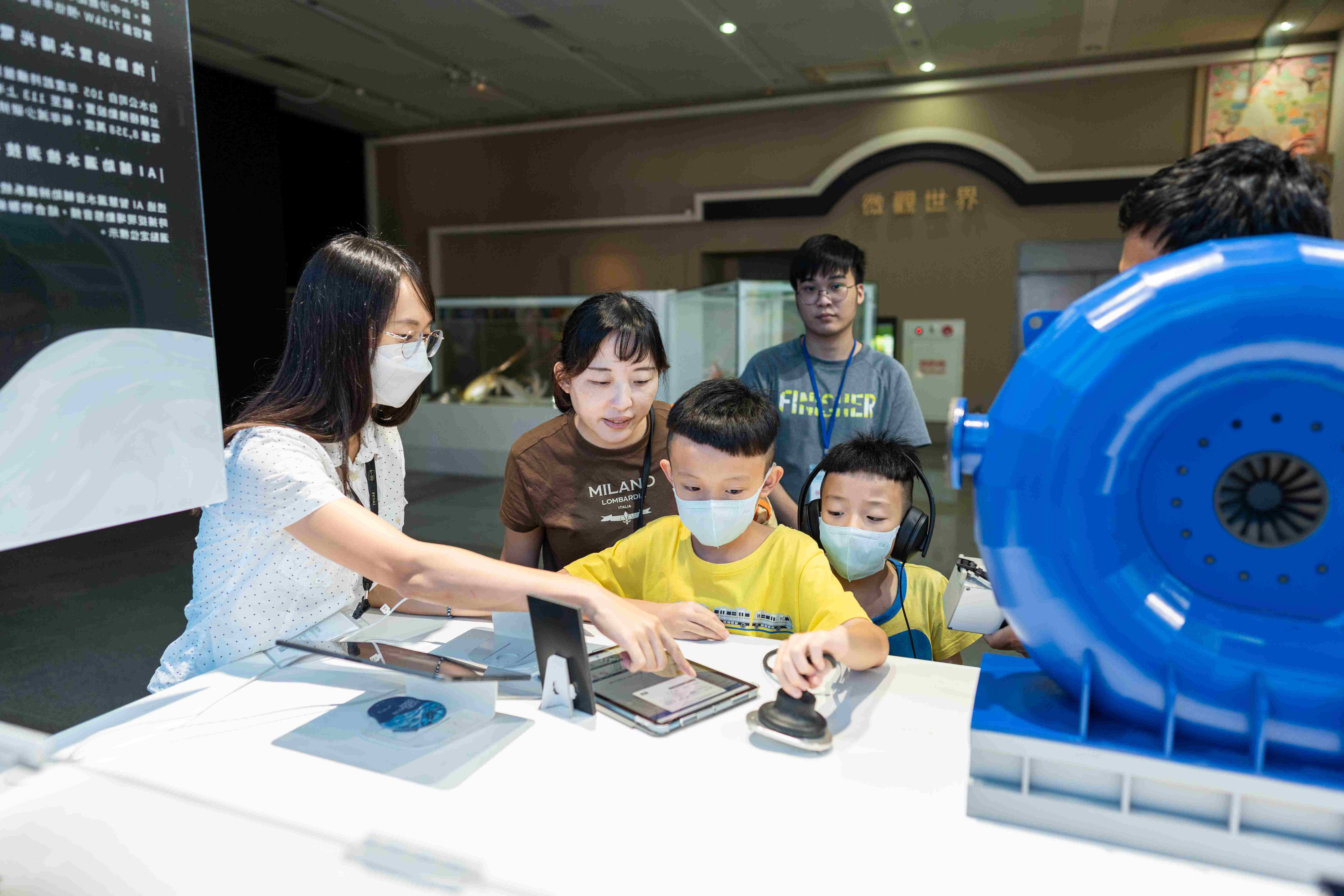 民眾親自使用AI降漏技術.jpg