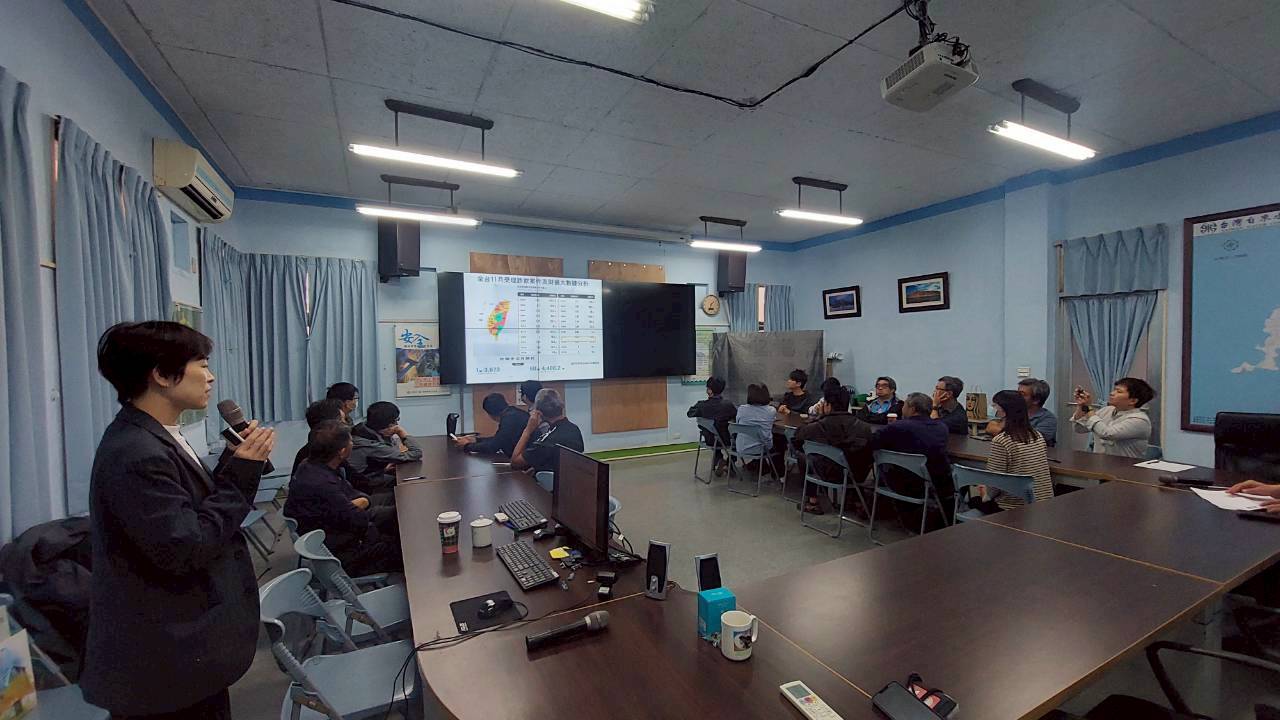 臺灣澎湖地方檢察署的陳書郁主任檢察官蒞臨授課