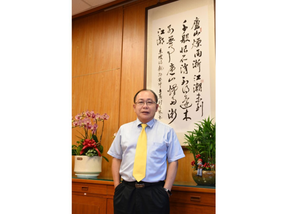 總經理照片02 (1).png 總經理照片02 (1).png