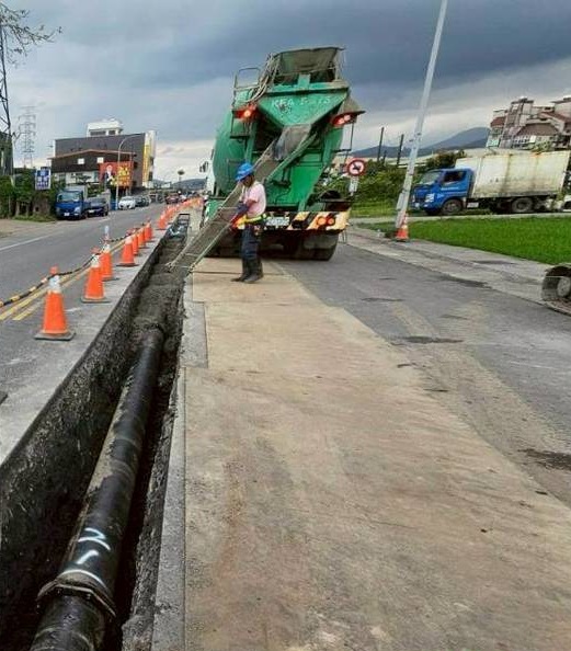 宜蘭縣冬山鄉永興路汰換管線工程現場施工狀況.jpg
